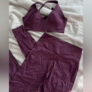 SKIMS x Nike Shine Collection Set - Currant